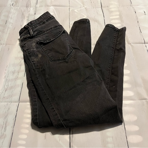 Black Mid Ride Skinny YMI Jeans, Size 9 - Picture 3 of 9